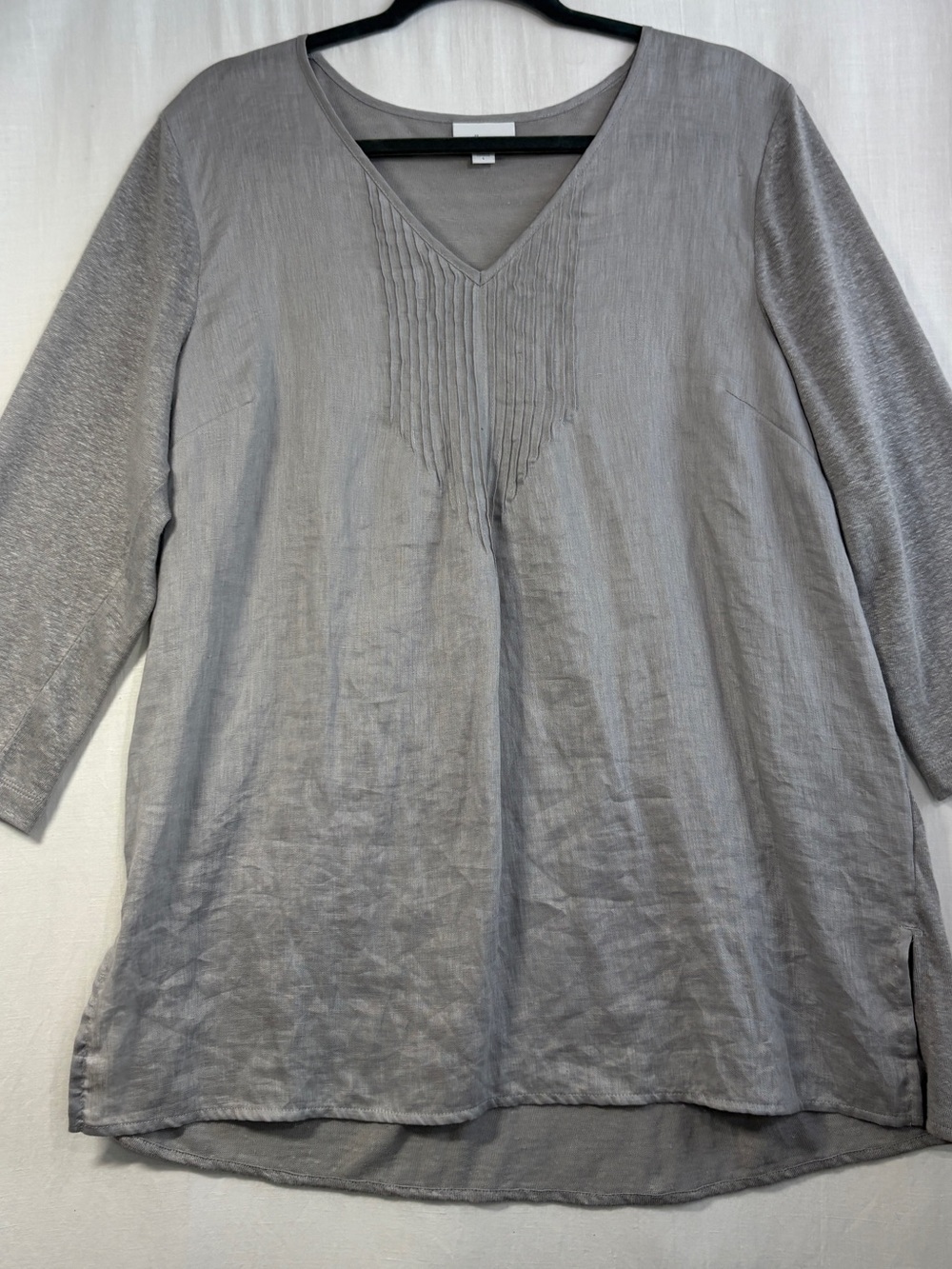 J. Jill Love Linen Gray V-Neck Pintuck Tunic